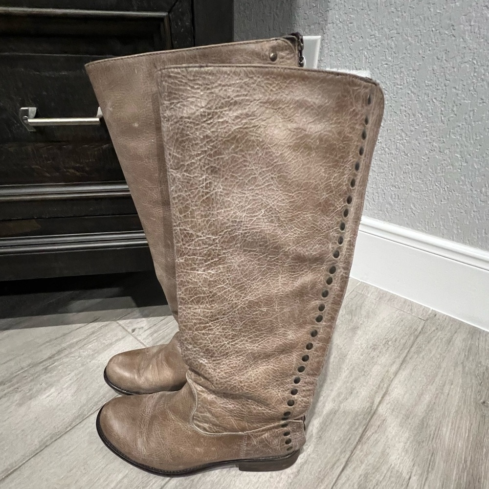 Women’s boots